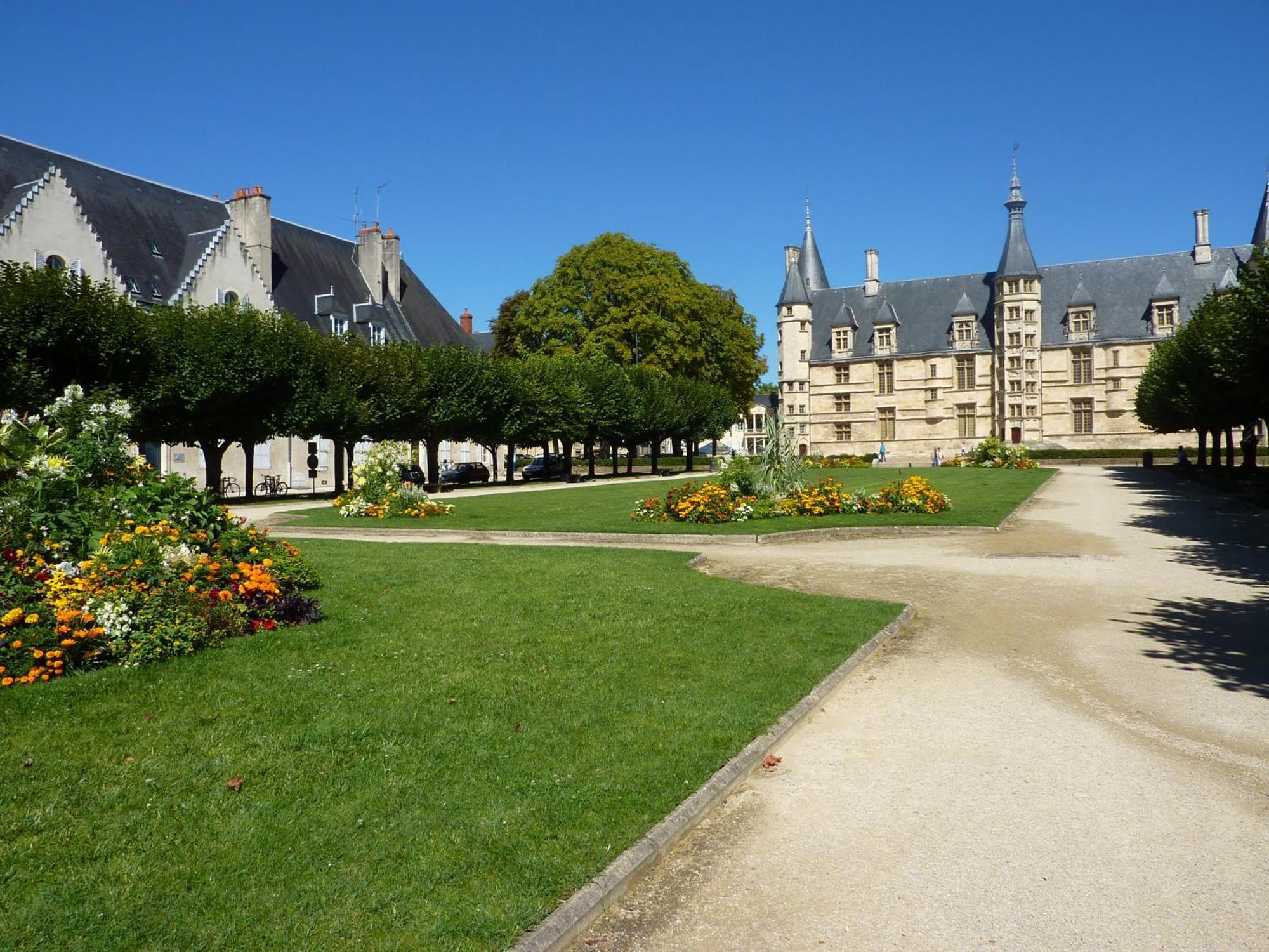 Hotel Des Ducs Nevers Exteriér fotografie